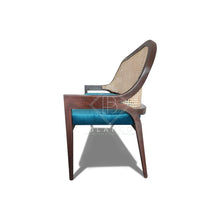 Load image into Gallery viewer, Solihiya Bedroom Bench