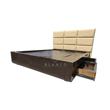 Load image into Gallery viewer, Sola Bed