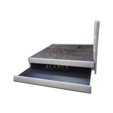 Load image into Gallery viewer, Sola Bed