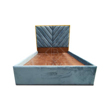 Load image into Gallery viewer, Tori Bed